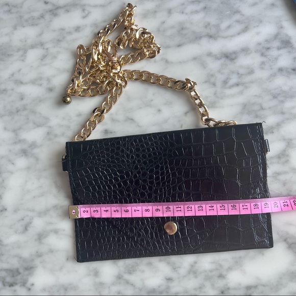 Black shoulder or belt bag/wallet with chain strap - Picture 5 of 9